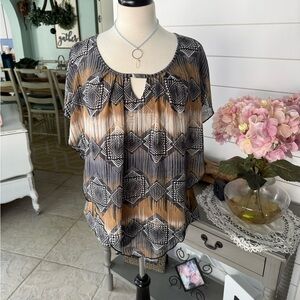 Geometric Patterned Women's Top - Black and Brown